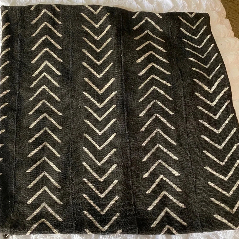 RH Mudcloth Black and White Chevron Euro Pillow Cover Shams Set Of 2 Restoration